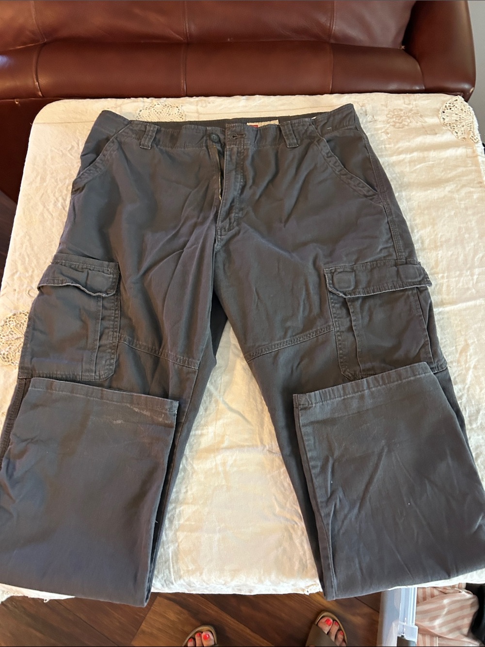 Wrangler Men's Cargo Pants in Charcoal sz 38x32